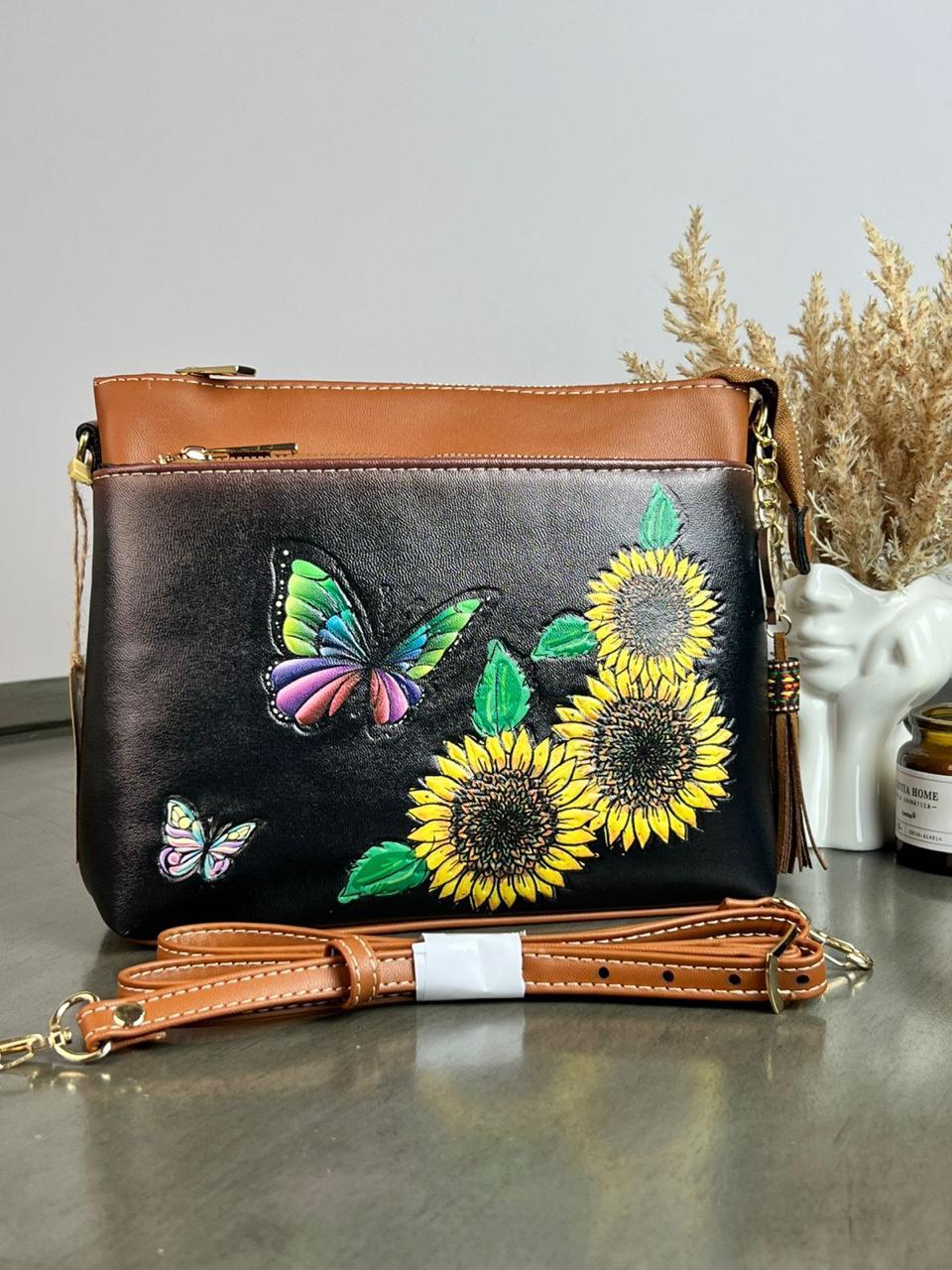 Crossbody Artesanal Mariposa con Girasol